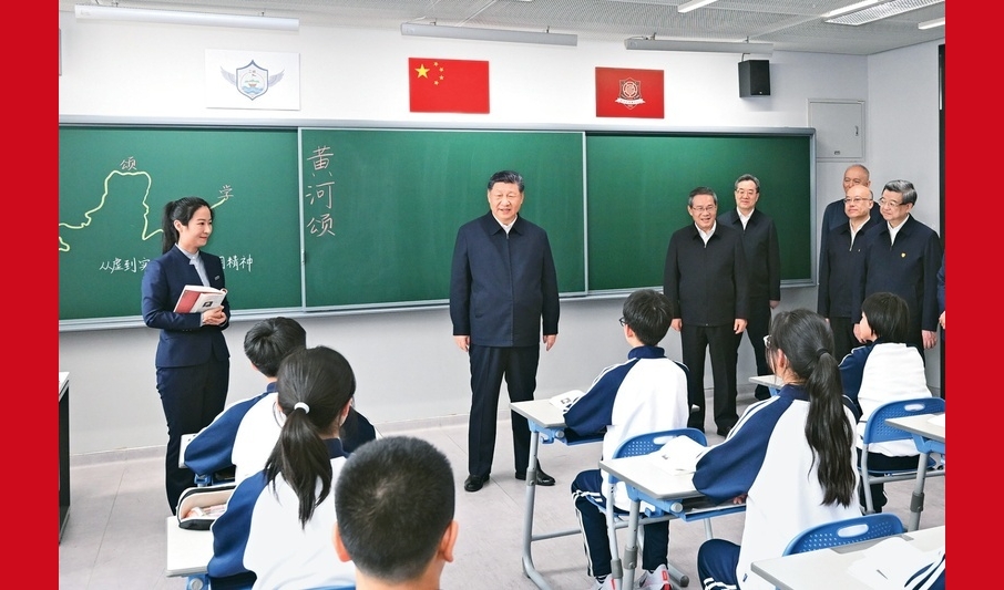 习近平：一体推进教育科技人才发展